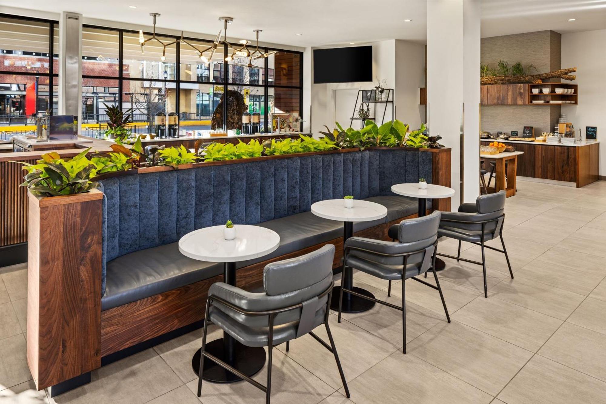 Hotel Element