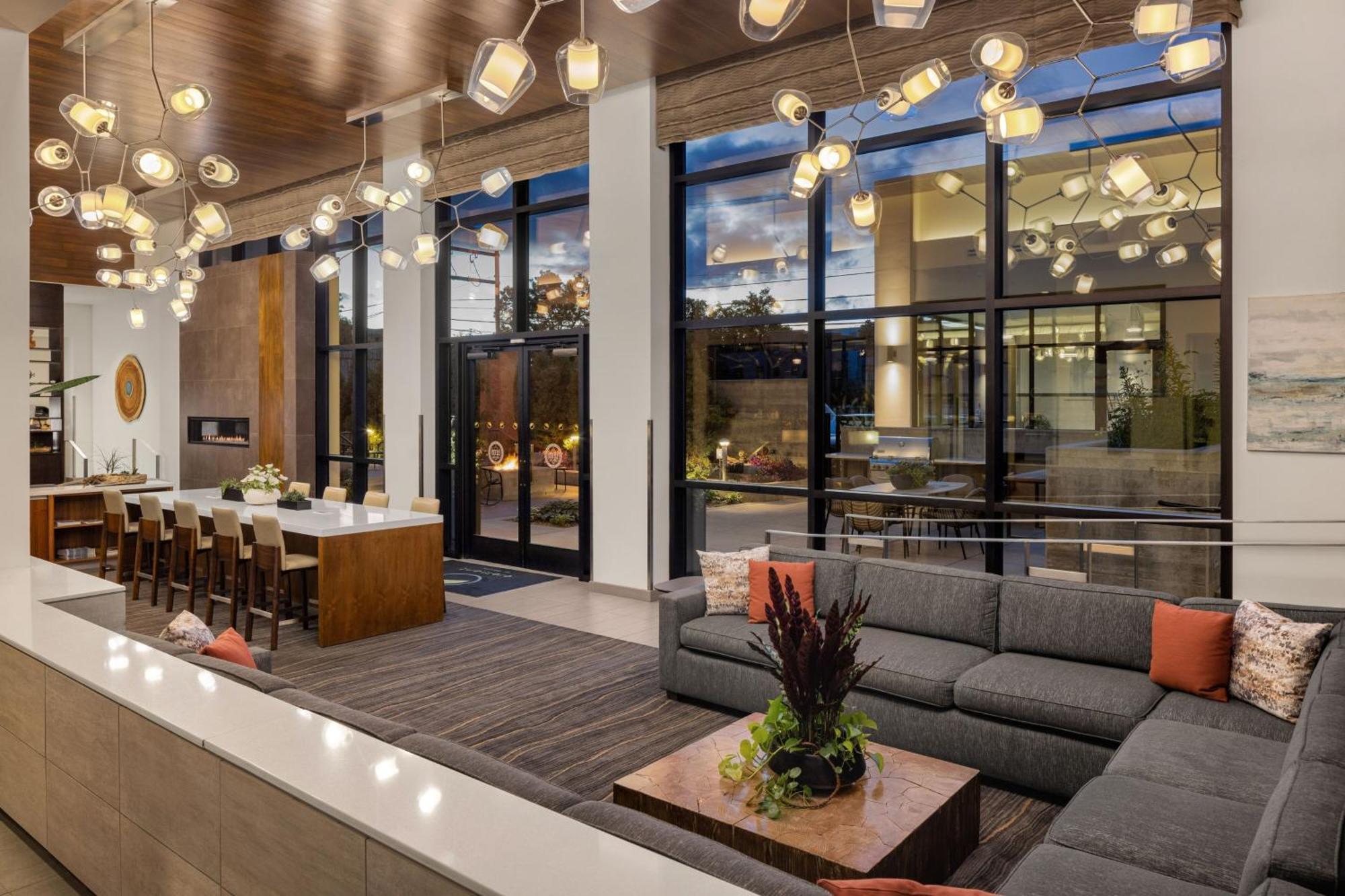 Hotel Element
